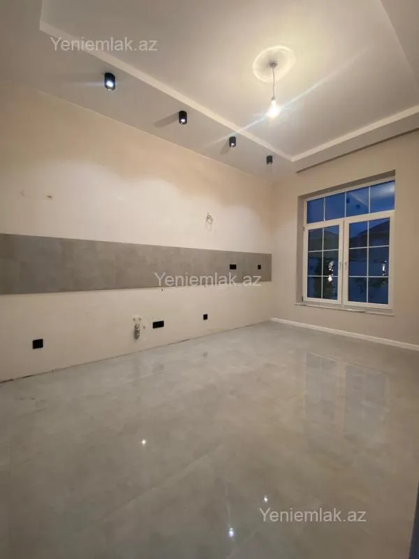 Satılır 4 otaqlı həyət evi 130 m²