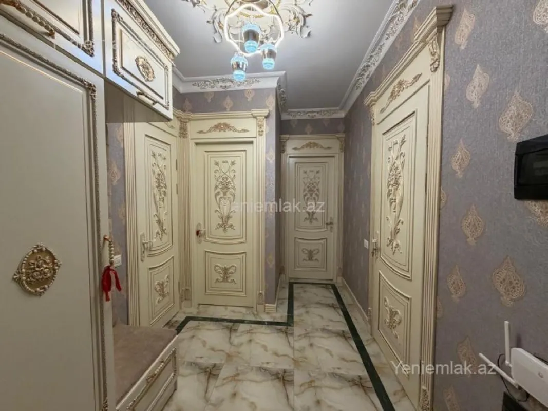 Satılır 2 otaqlı yeni tikili 80 m²