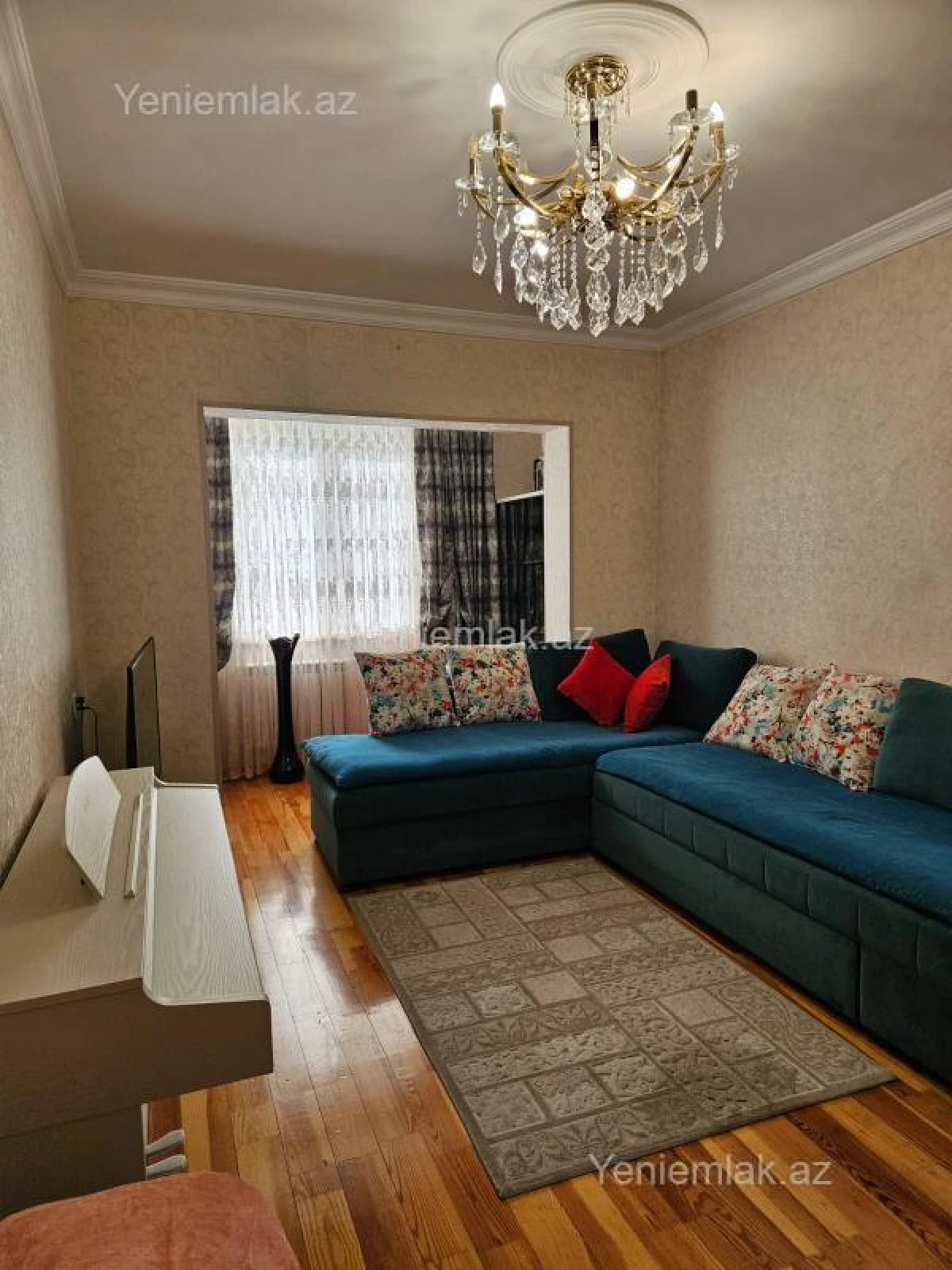 Satılır 2 otaqlı köhnə tikili 60 m²