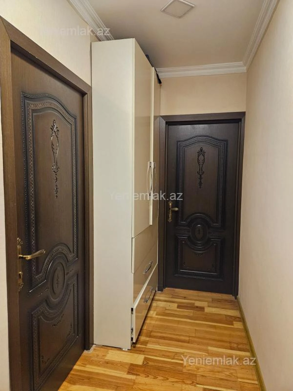 Satılır 2 otaqlı köhnə tikili 60 m²