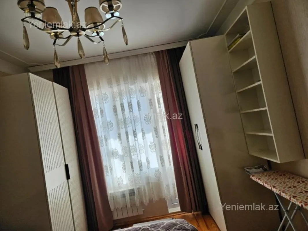 Satılır 2 otaqlı köhnə tikili 60 m²