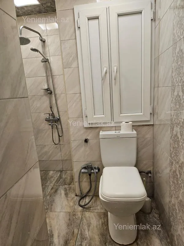 Satılır 2 otaqlı köhnə tikili 60 m²