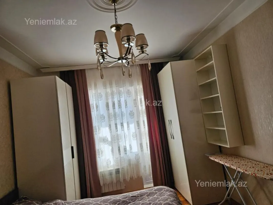 Satılır 2 otaqlı köhnə tikili 60 m²