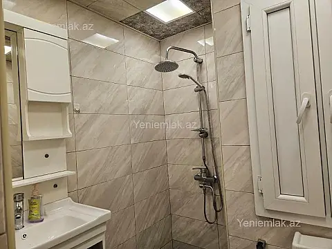 Satılır 2 otaqlı köhnə tikili 60 m²