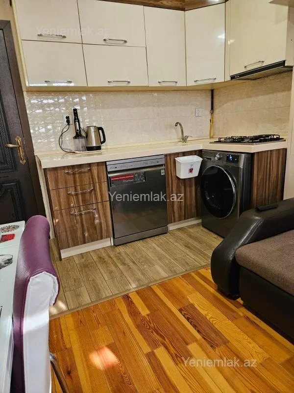 Satılır 2 otaqlı köhnə tikili 60 m²