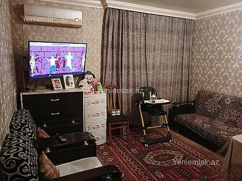 Satılır 3 otaqlı köhnə tikili 50 m²