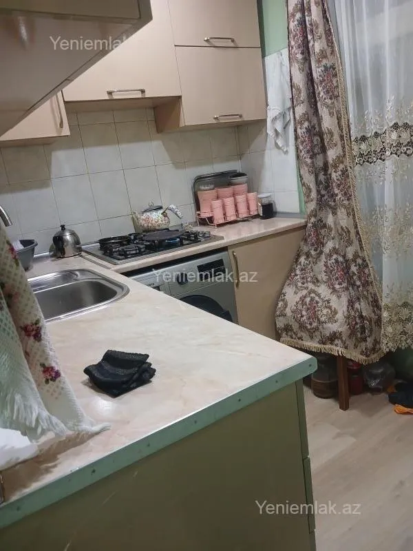 Satılır 3 otaqlı köhnə tikili 50 m²