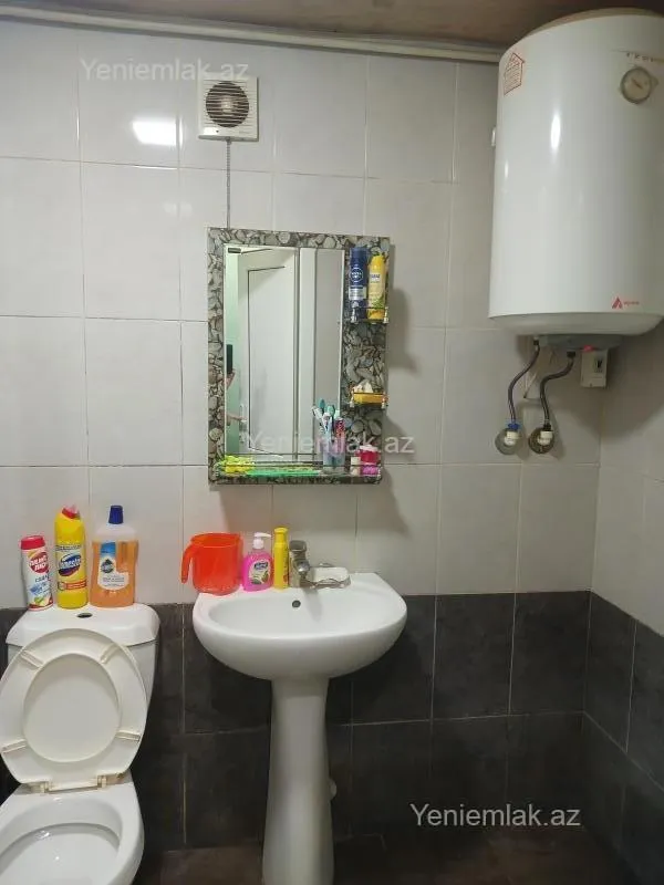 Satılır 3 otaqlı köhnə tikili 50 m²