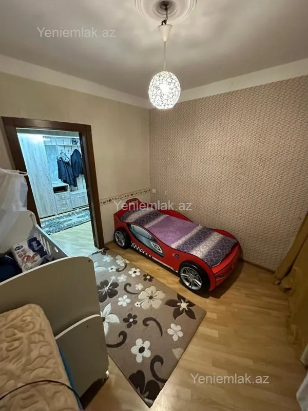 Satılır 3 otaqlı köhnə tikili 80 m²