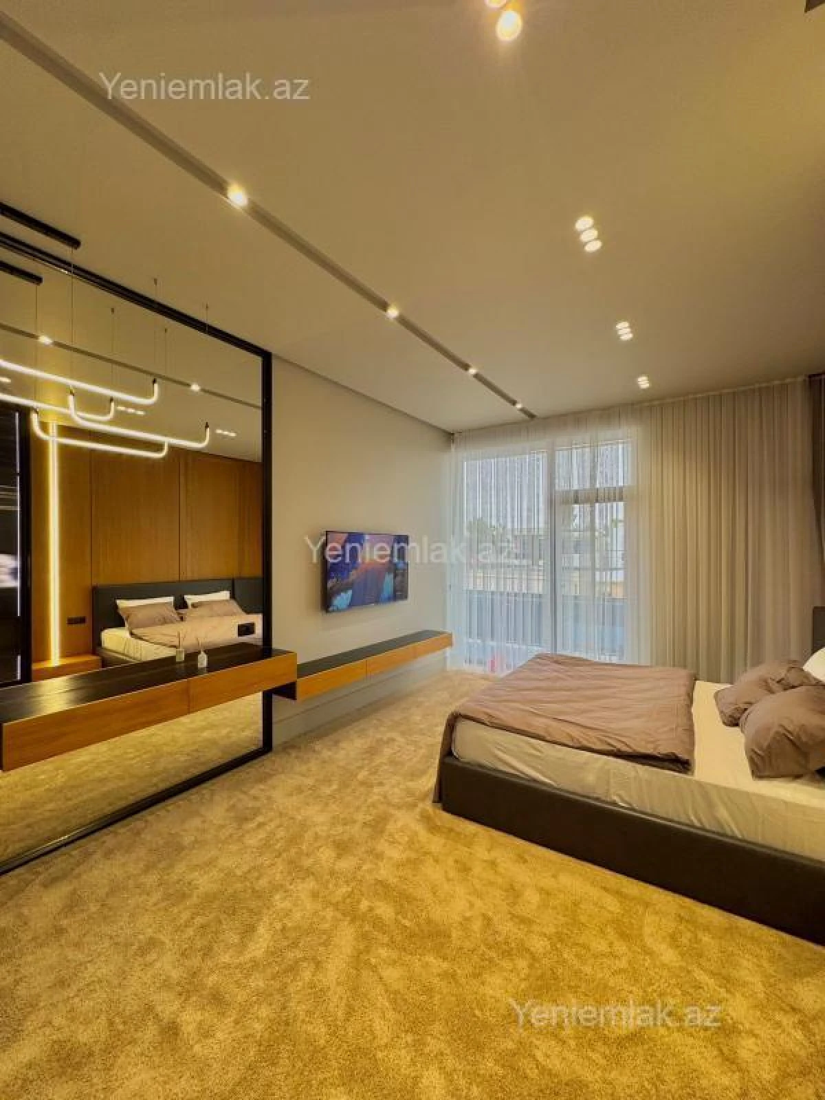 Satılır 4 otaqlı həyət evi 200 m²