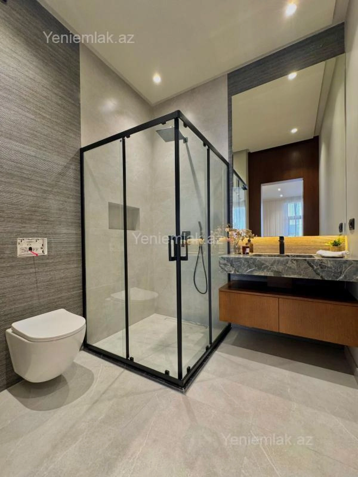 Satılır 4 otaqlı həyət evi 200 m²