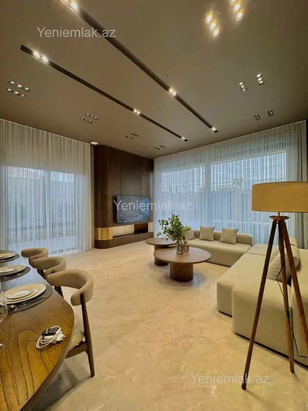 Satılır 4 otaqlı həyət evi 200 m²