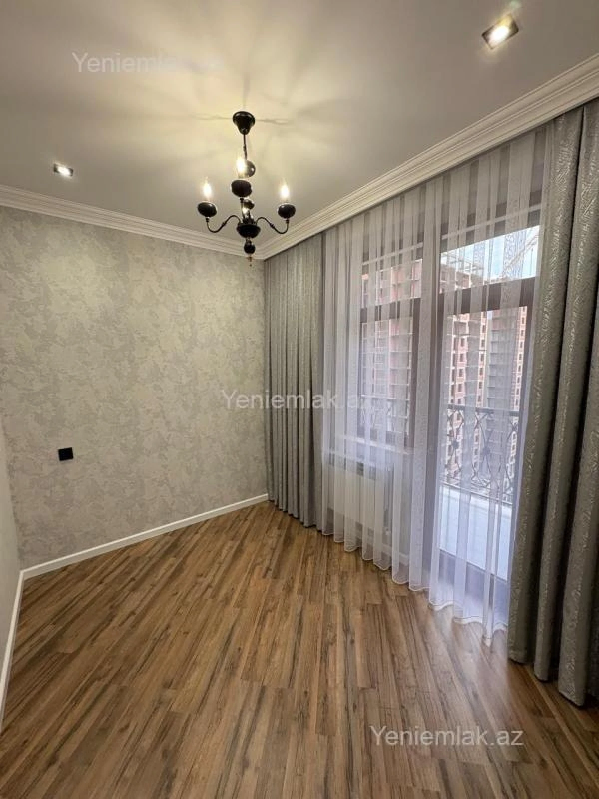 Satılır 4 otaqlı yeni tikili 120 m²