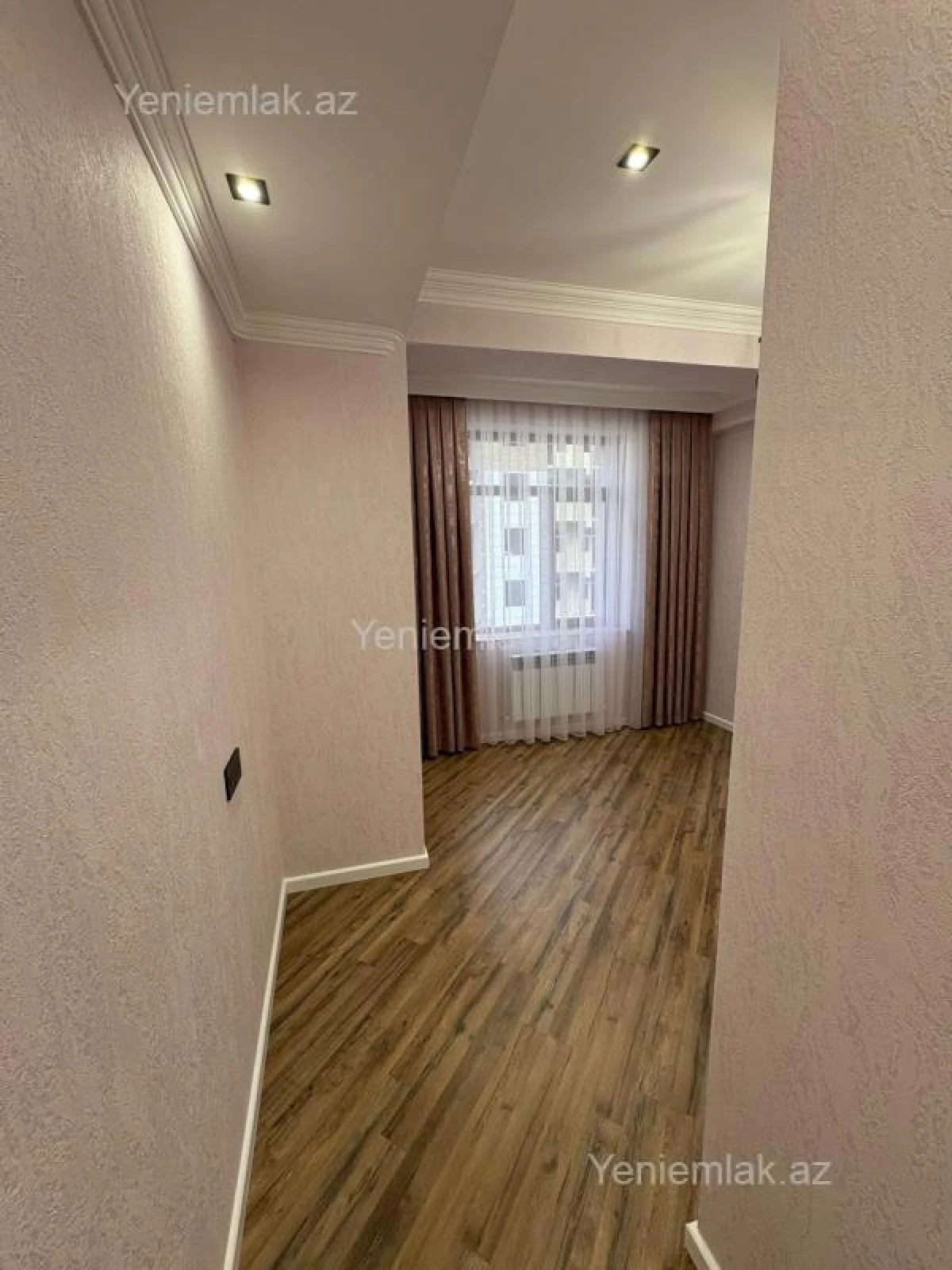 Satılır 4 otaqlı yeni tikili 120 m²