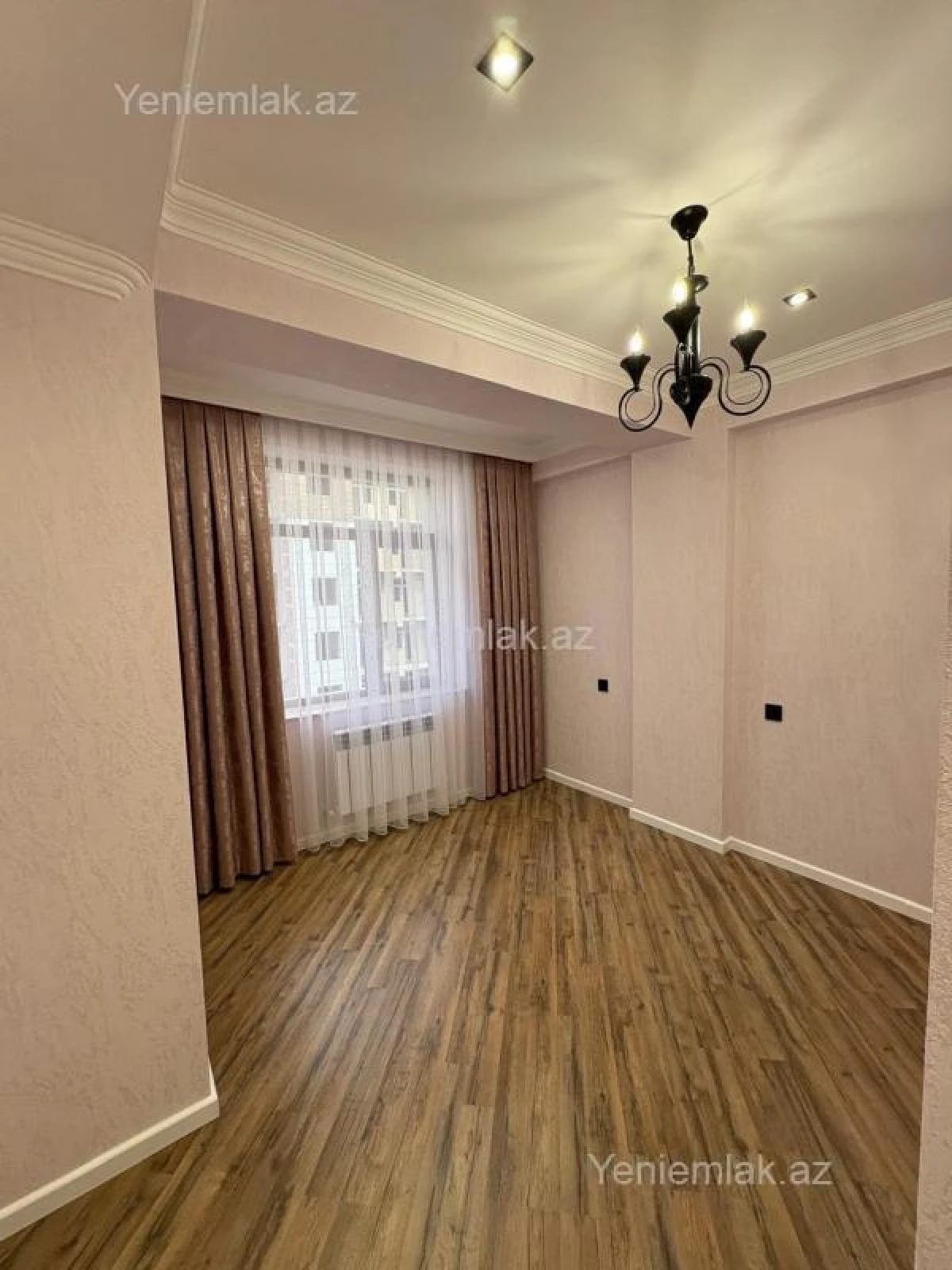 Satılır 4 otaqlı yeni tikili 120 m²