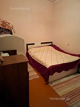 Satılır 4 otaqlı köhnə tikili 105 m²