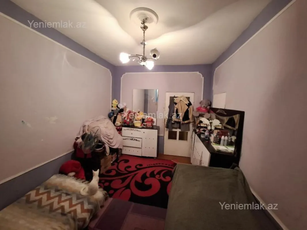 Satılır 4 otaqlı köhnə tikili 105 m²