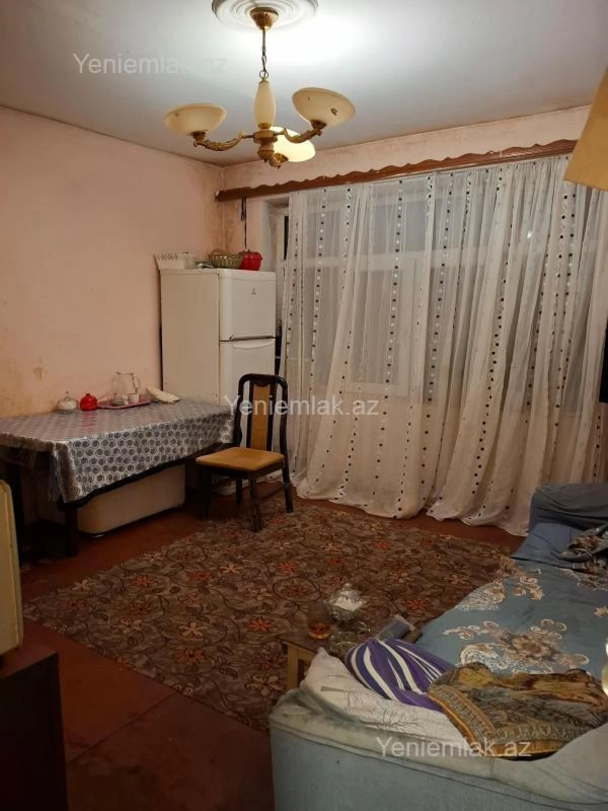 Satılır 4 otaqlı köhnə tikili 105 m²