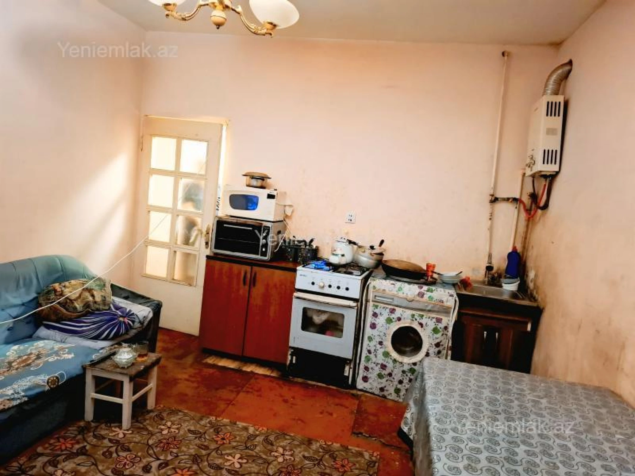 Satılır 4 otaqlı köhnə tikili 105 m²