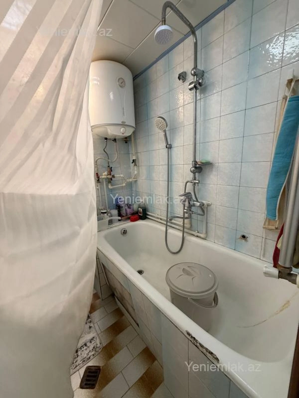 Satılır 5 otaqlı köhnə tikili 110 m²