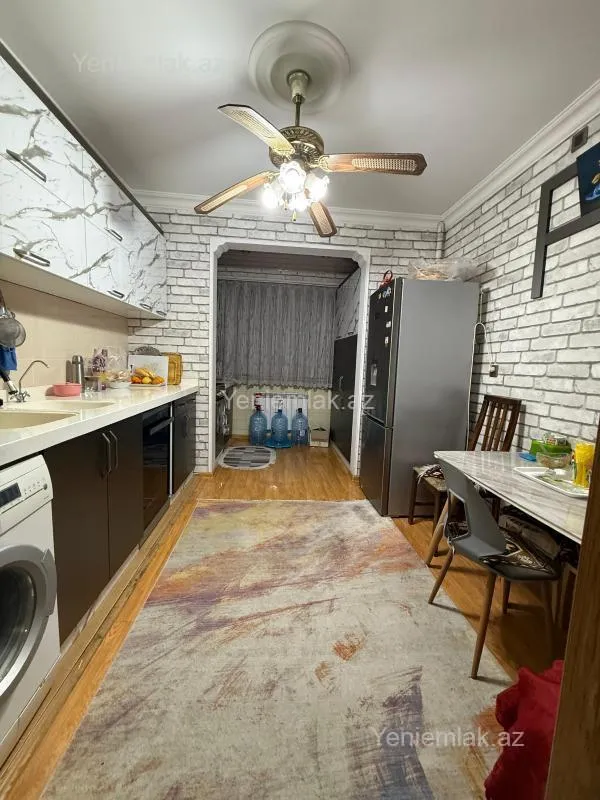 Satılır 5 otaqlı köhnə tikili 110 m²