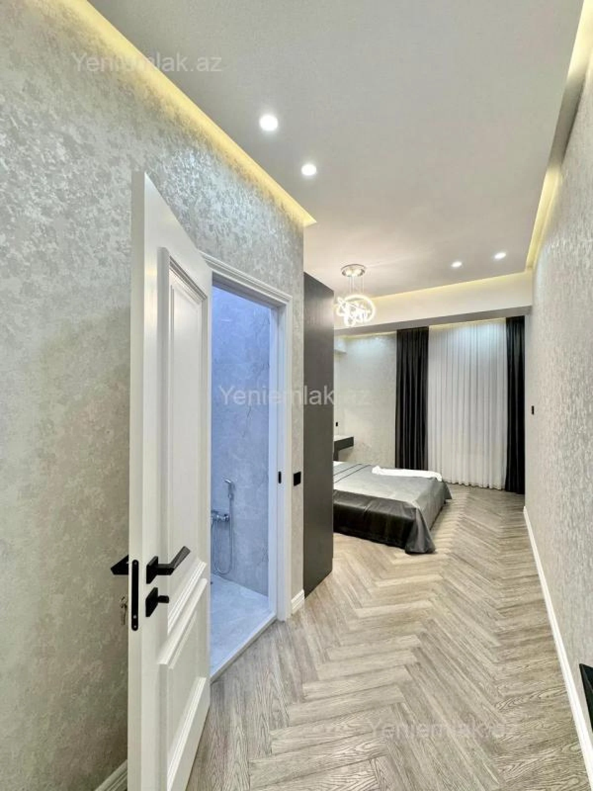 Satılır 4 otaqlı yeni tikili 180 m²