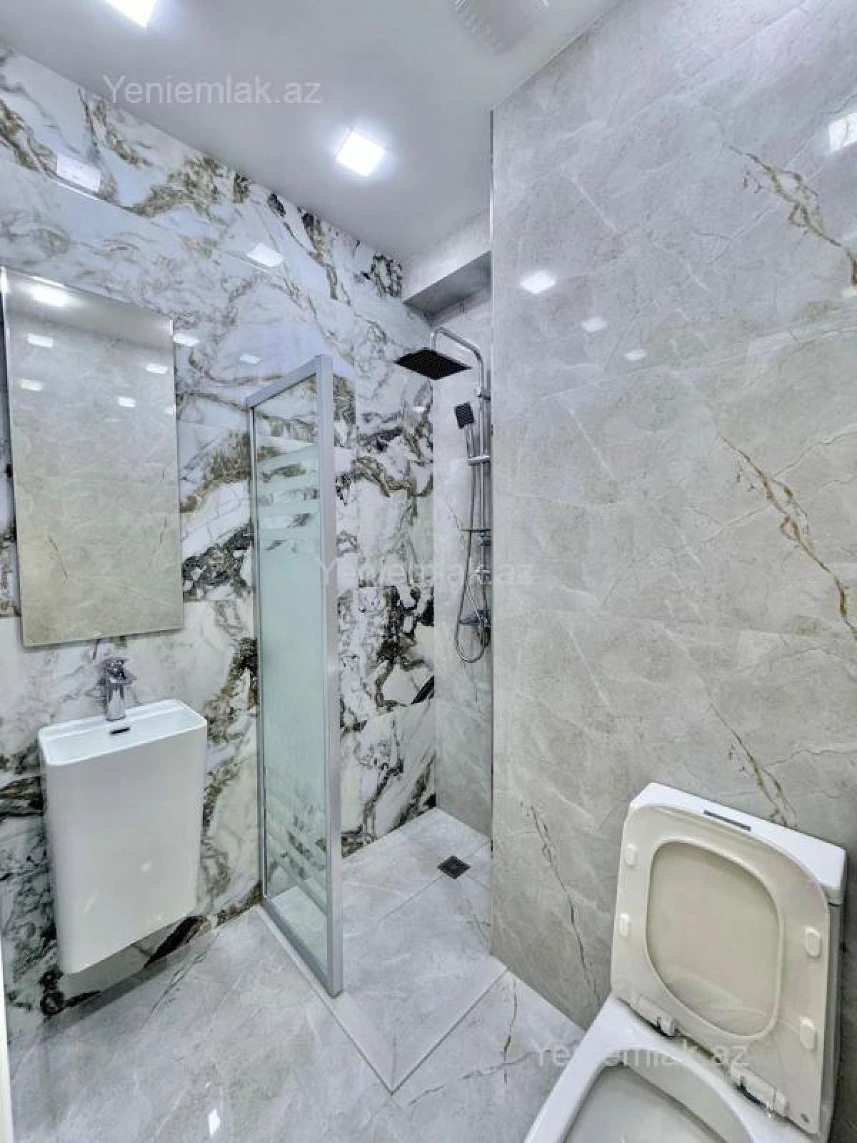 Satılır 4 otaqlı yeni tikili 180 m²