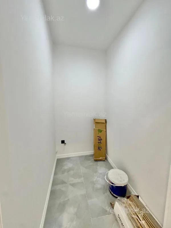 Satılır 4 otaqlı yeni tikili 180 m²