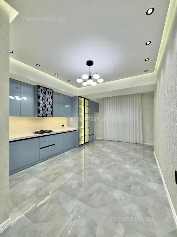 Satılır 4 otaqlı yeni tikili 180 m²
