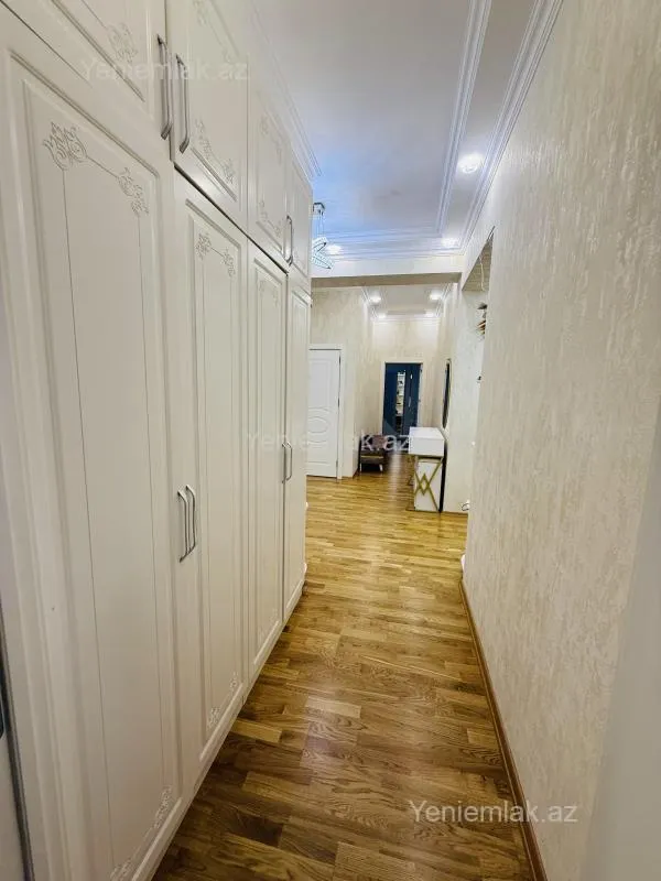 Satılır 3 otaqlı yeni tikili 110 m²