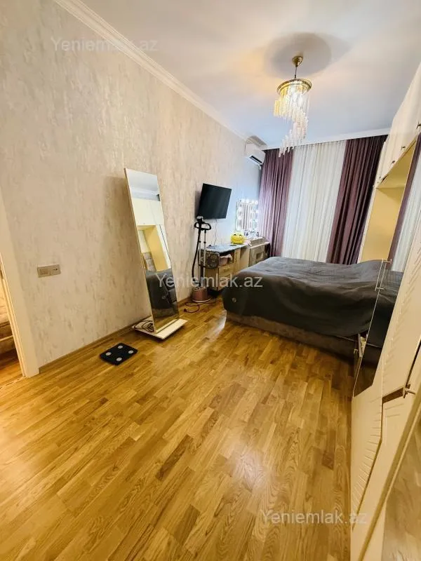 Satılır 3 otaqlı yeni tikili 110 m²
