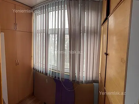 Satılır 3 otaqlı köhnə tikili 72 m²