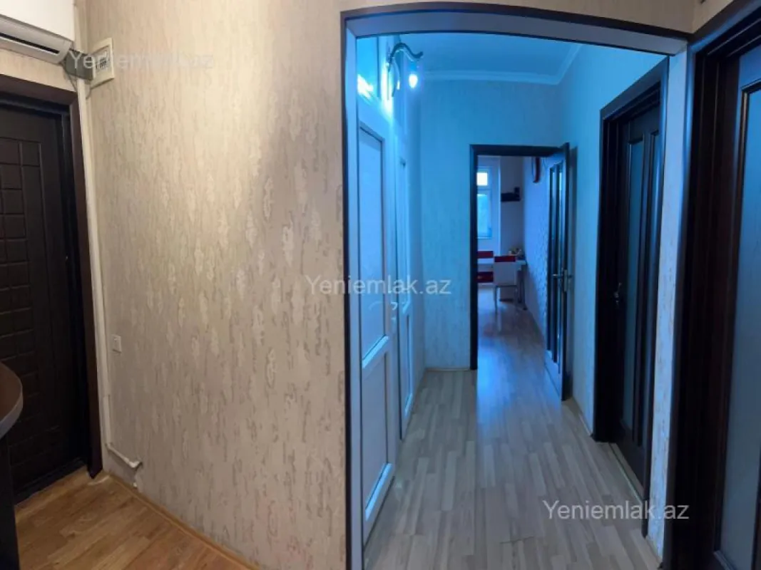 Satılır 3 otaqlı köhnə tikili 72 m²