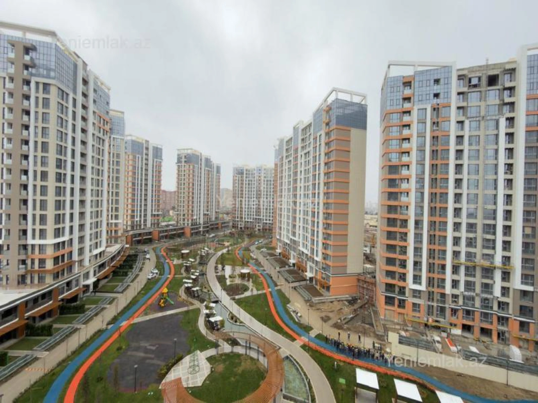 Satılır 3 otaqlı yeni tikili 84 m²