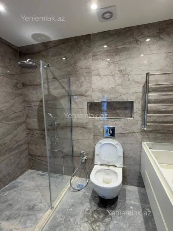 Satılır 3 otaqlı yeni tikili 84 m²