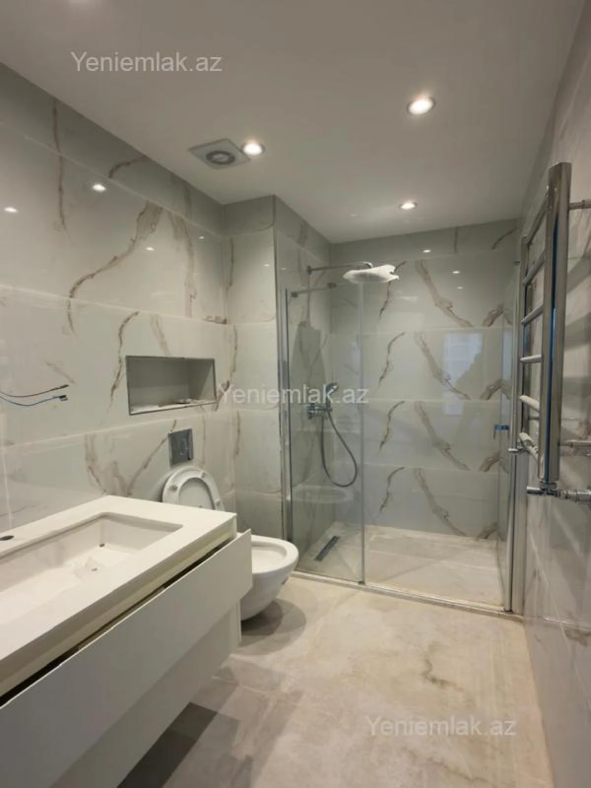 Satılır 3 otaqlı yeni tikili 84 m²