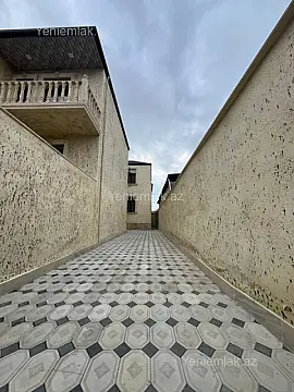 Satılır 5 otaqlı həyət evi 180 m²