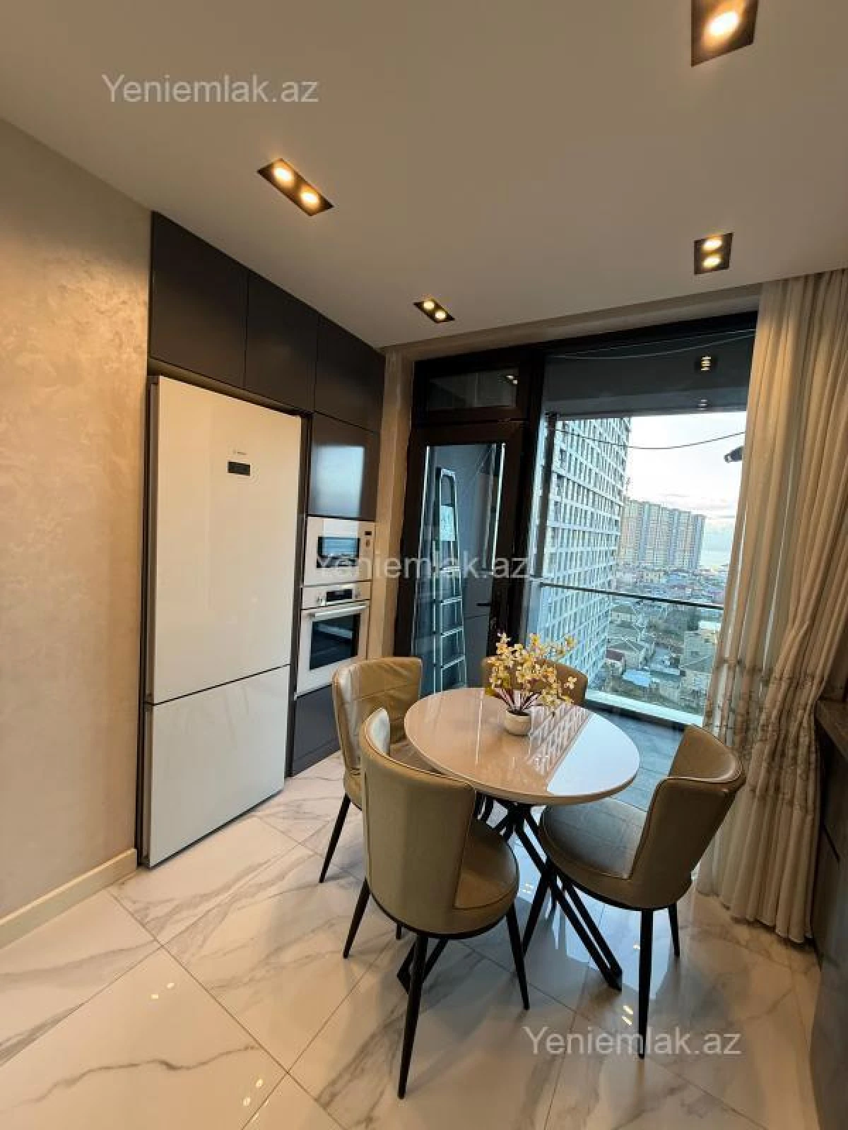 Satılır 3 otaqlı yeni tikili 90 m²