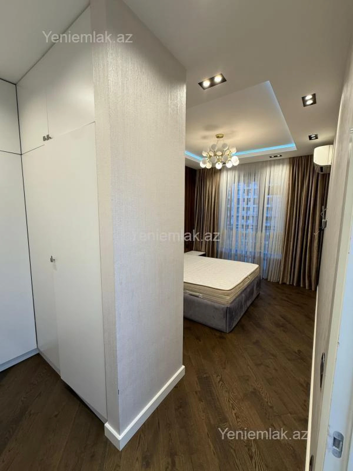 Satılır 3 otaqlı yeni tikili 90 m²