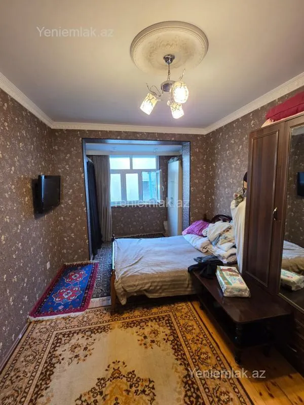 Satılır 3 otaqlı köhnə tikili 72 m²