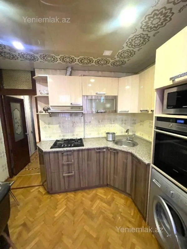 Satılır 5 otaqlı köhnə tikili 125 m²