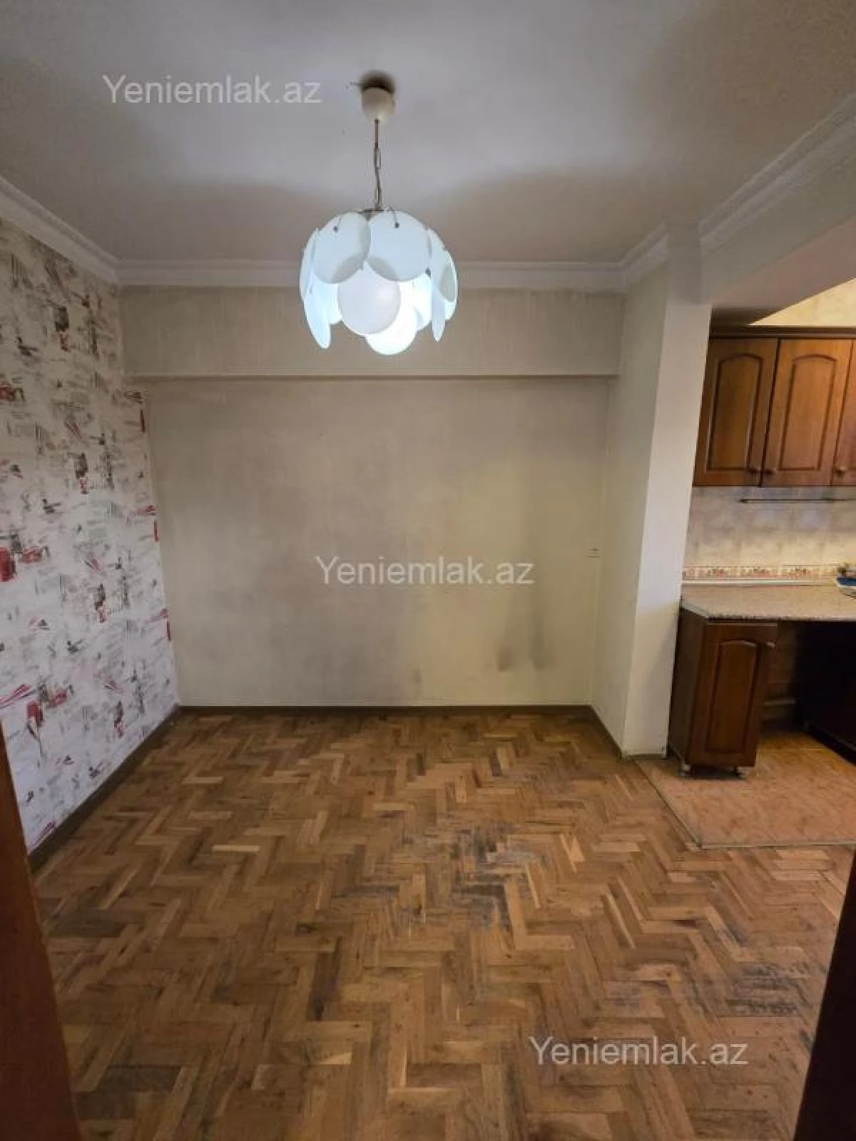 Satılır 4 otaqlı köhnə tikili 110 m²