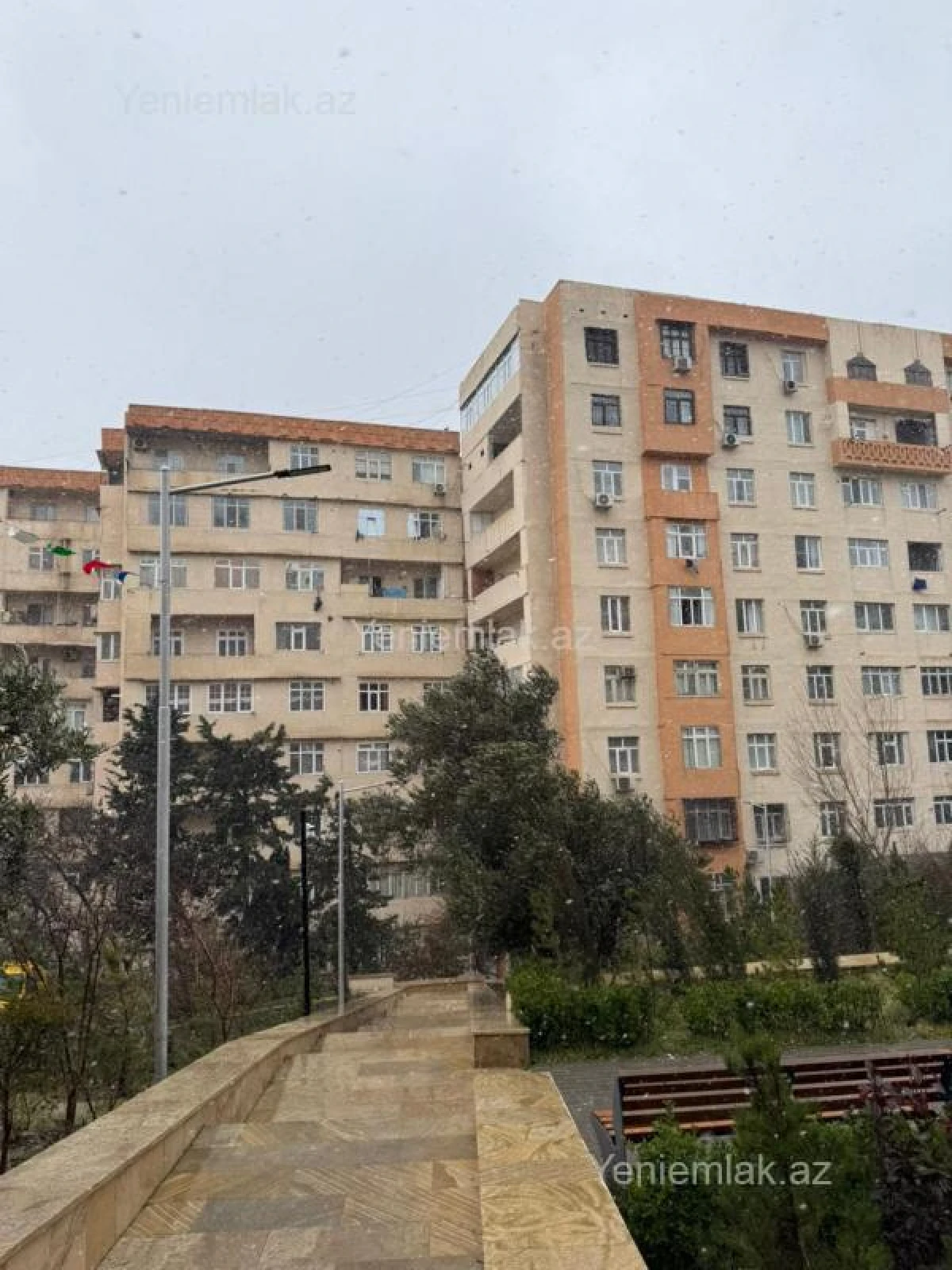 Satılır 3 otaqlı köhnə tikili 80 m²