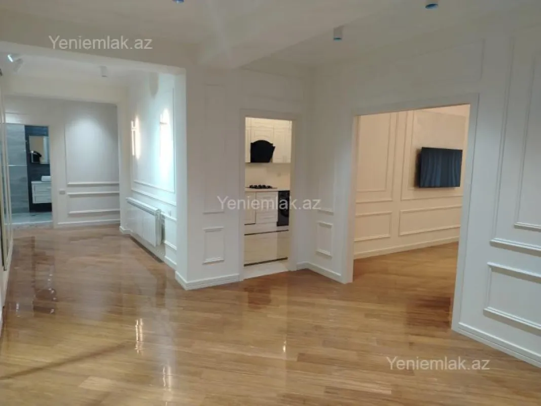 Satılır 3 otaqlı yeni tikili 150 m²