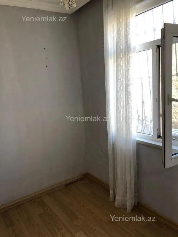 Satılır 3 otaqlı köhnə tikili 50 m²