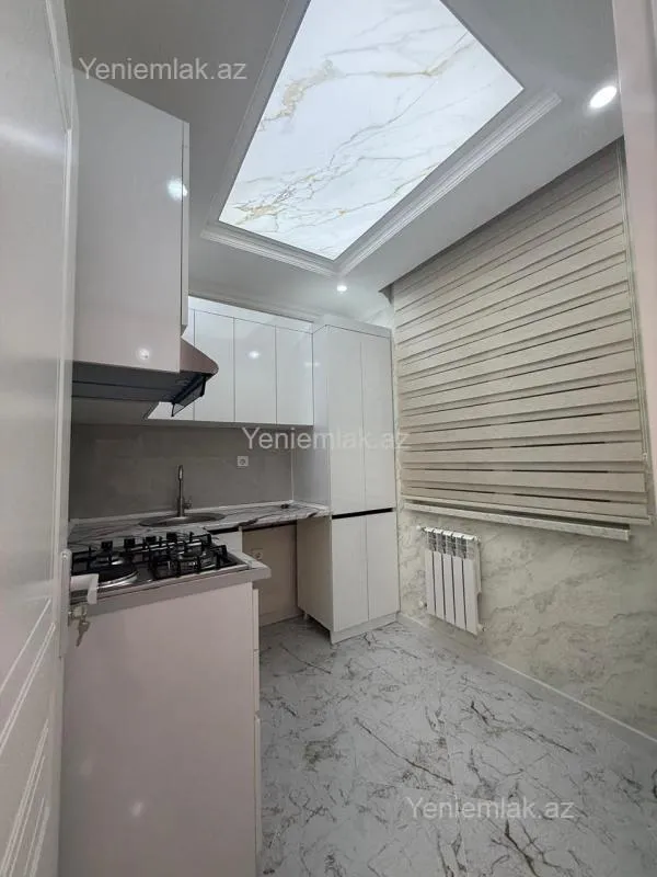 Satılır 2 otaqlı köhnə tikili 60 m²