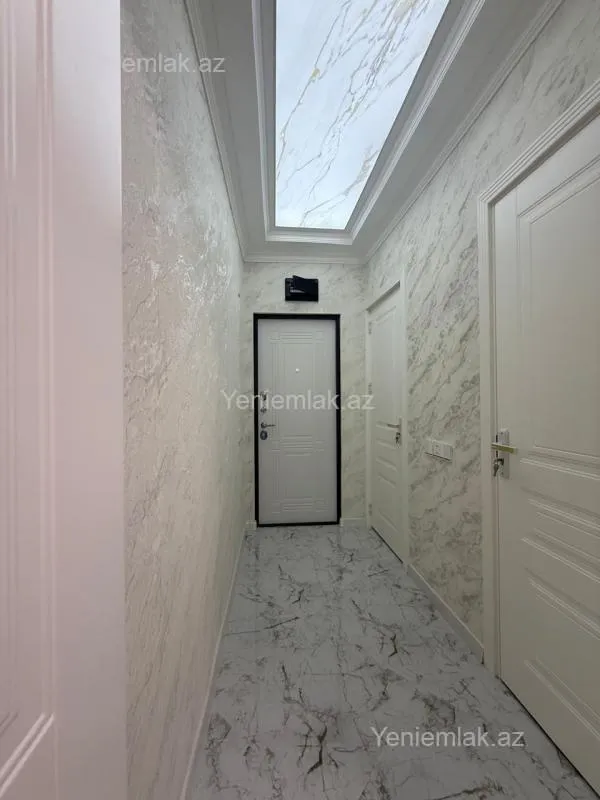 Satılır 2 otaqlı köhnə tikili 60 m²