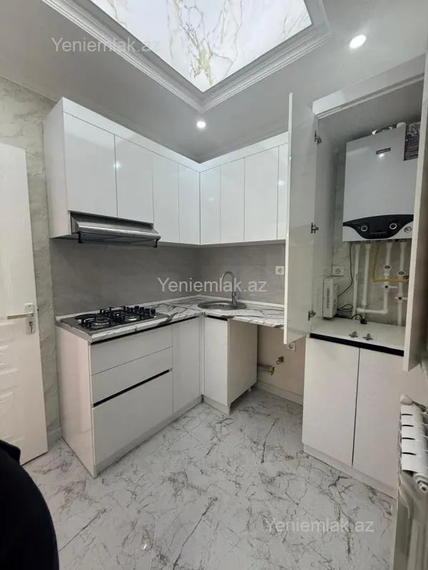 Satılır 2 otaqlı köhnə tikili 60 m²
