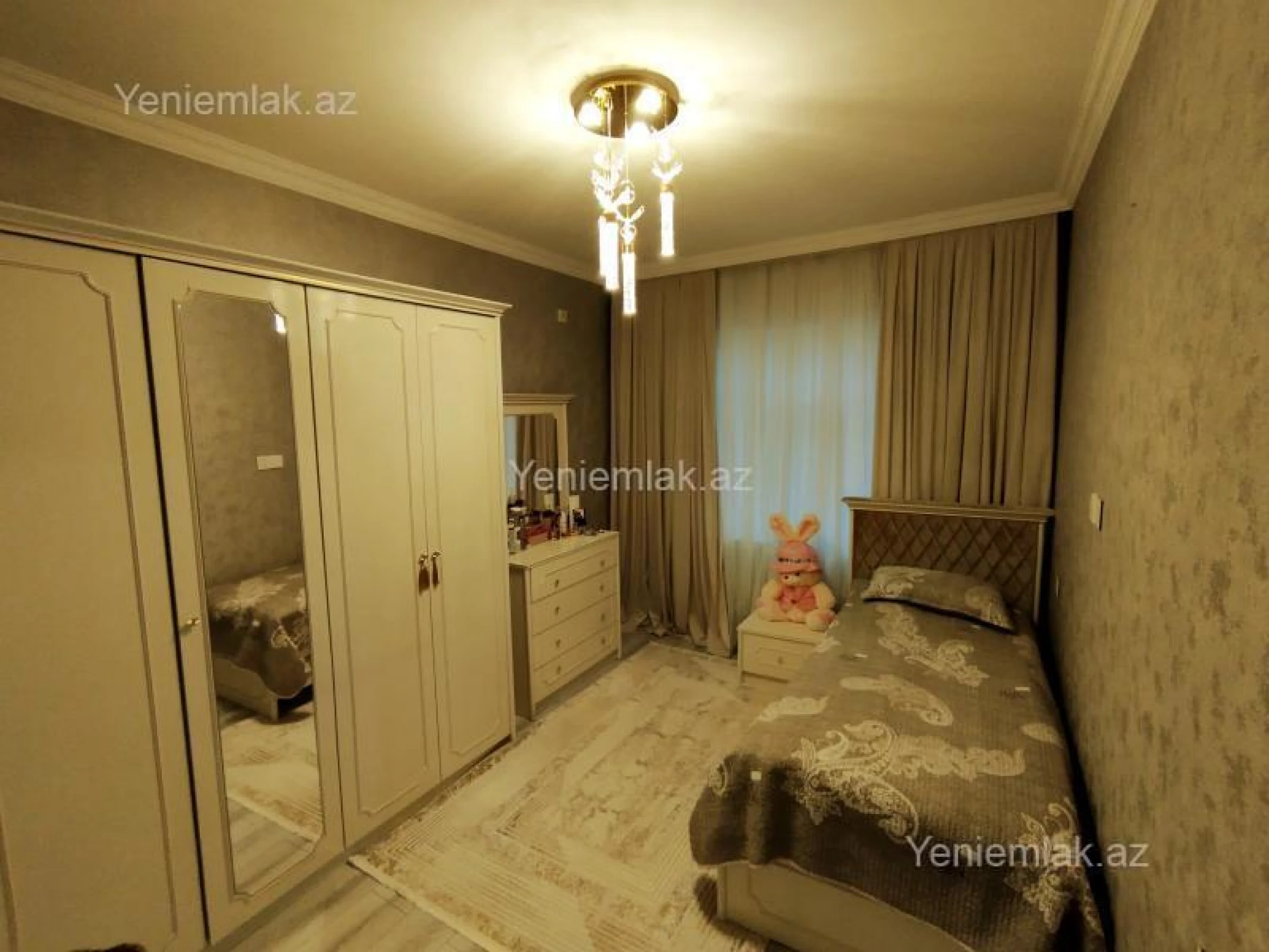 Satılır 4 otaqlı köhnə tikili 85 m²
