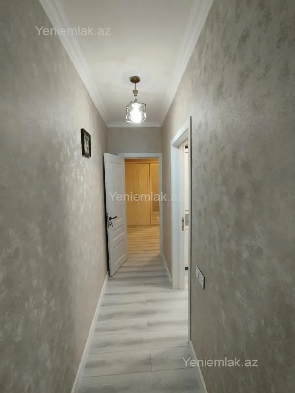 Satılır 4 otaqlı köhnə tikili 85 m²